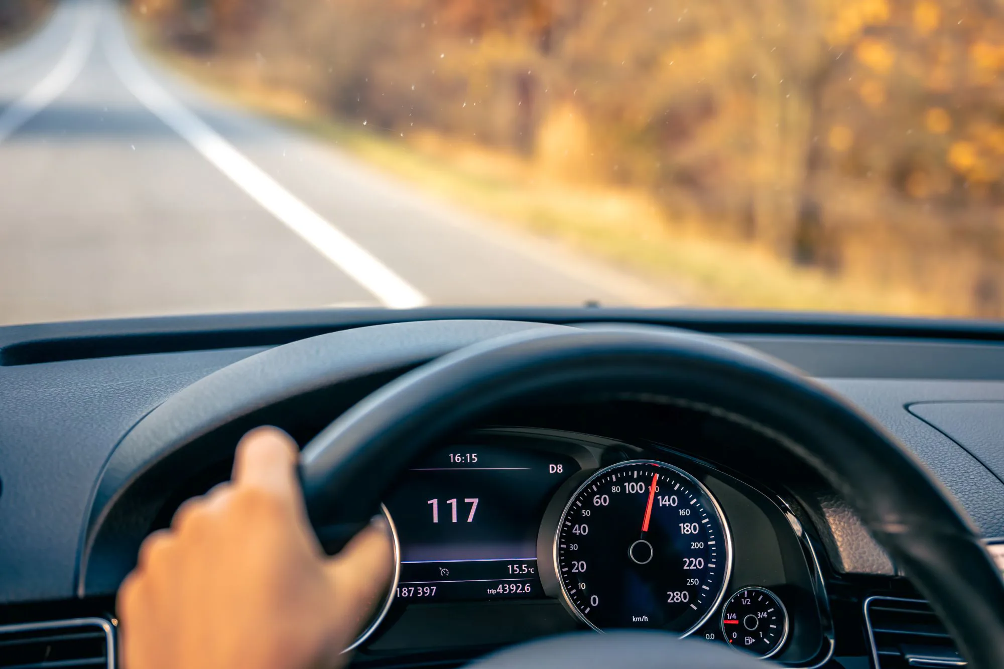 Límites de velocidad en España: guía definitiva para evitar multas y accidentes